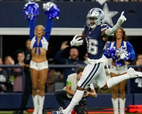 Cowboys need to put Week 8 on a constant loop 2